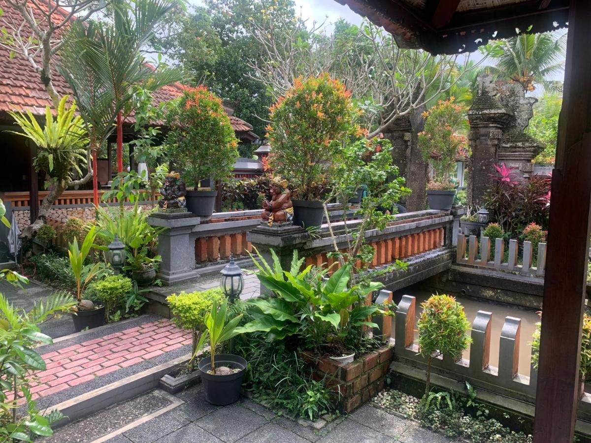 Dewa Bharata Bungalows Ubud Buitenkant foto