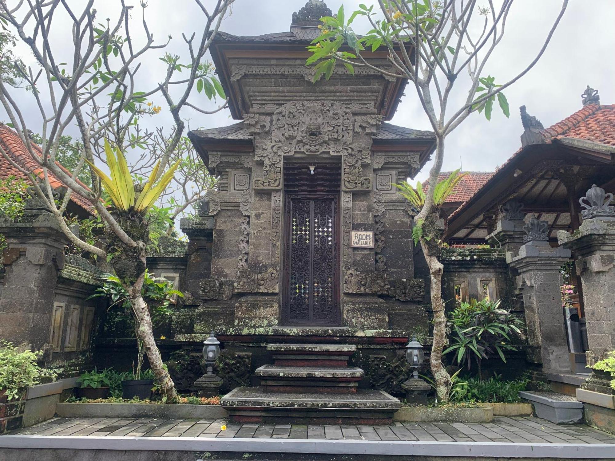 Dewa Bharata Bungalows Ubud Buitenkant foto